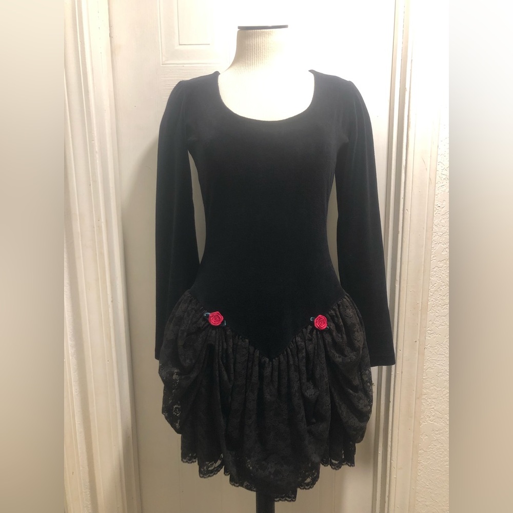2000s Betsey Johnson Rare 80’s Style Dress With Rose Grommets and Lace Size S